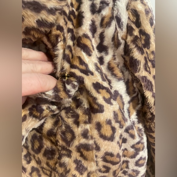 Moda International leopard three quarter sleeves medium. - Picture 3 of 9